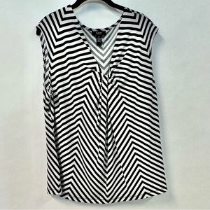 ALFANI Sleeveless Black & White Top